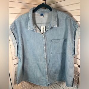 NEW OLD NAVY BUTTON DOWN SHIRT